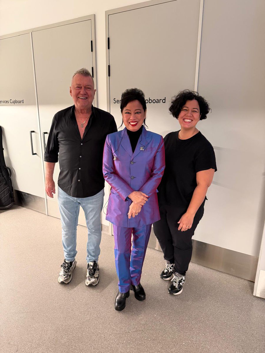 JimmyBarnes's tweet photo. Here we are checking the bagpipes for the Jane Barnes Band show in my hometown. Jane’s singers are very expensive, but we work for her food.

@MahaliaBarnes https://t.co/JMZVSTWB1m