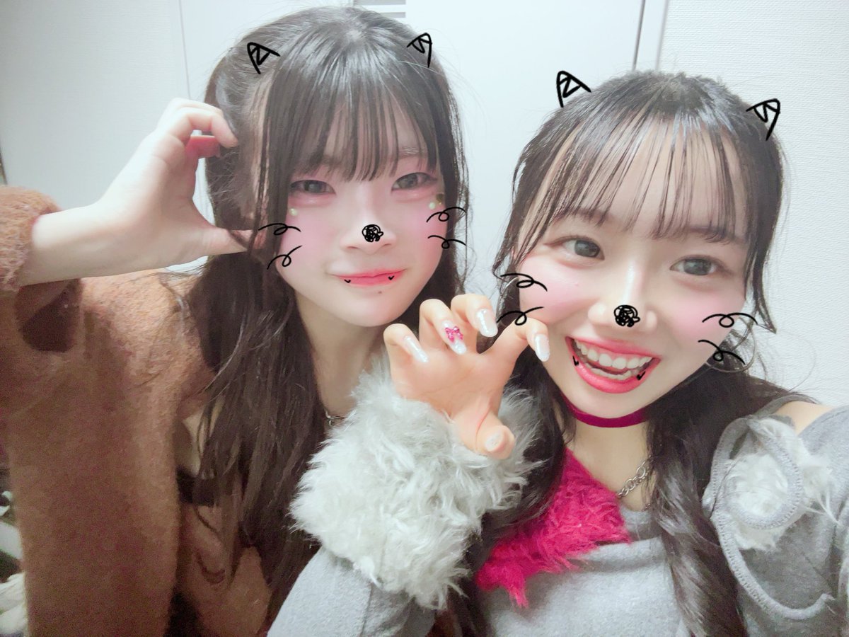 さとか tweet media