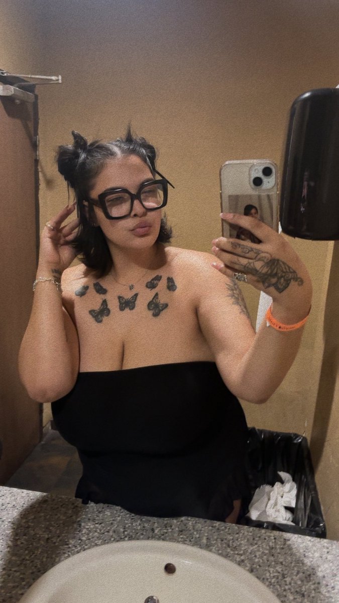 offixialbre's tweet photo. she’s back 🫦😅 https://t.co/hdRQvnC3cn