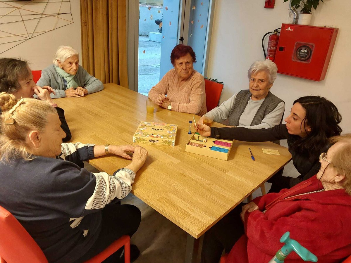 latardorOlot's tweet photo. 😍 Heu fet alguna partida a el "JÚGUT" de @LaComarcadOlot? Nosaltres si !
#Olot #noumodel #qualitatassistencial #LaComarcadOlot #femComunitat https://t.co/KUzNUQv3ft