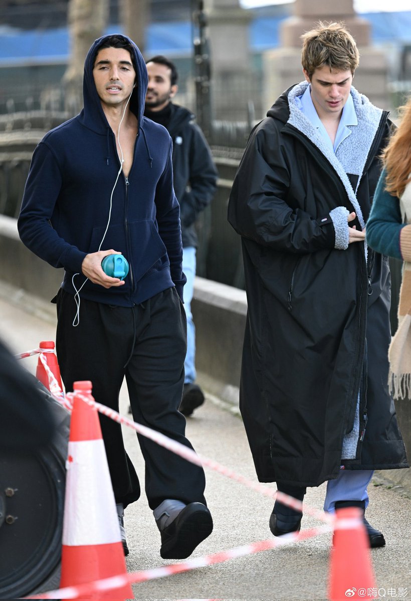 rwrbcrave's tweet image. More photos of Taylor Zakhar Perez and Nicholas Galitzine in London for the filming of Red White and Royal Wedding!