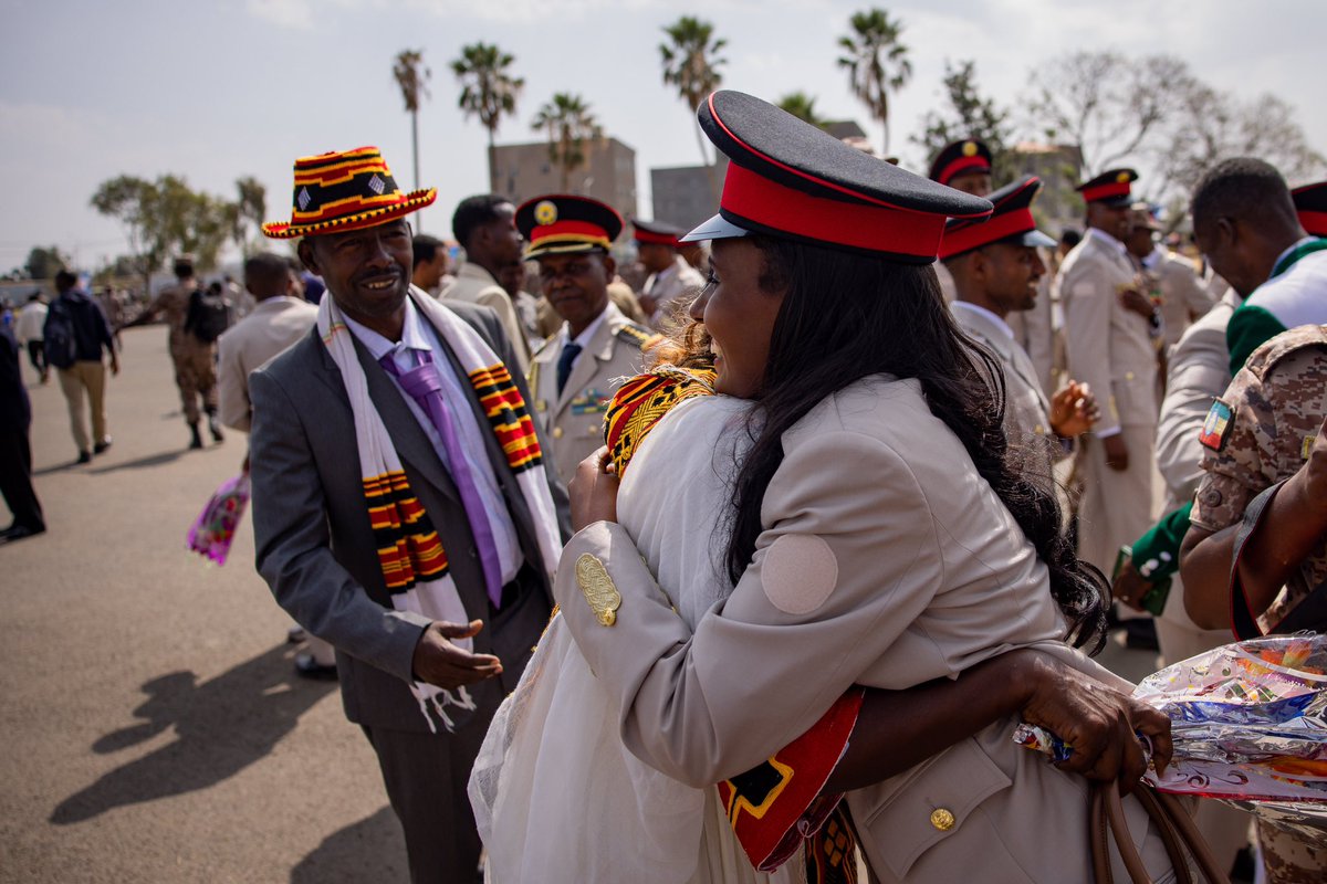 aronsime tweet media