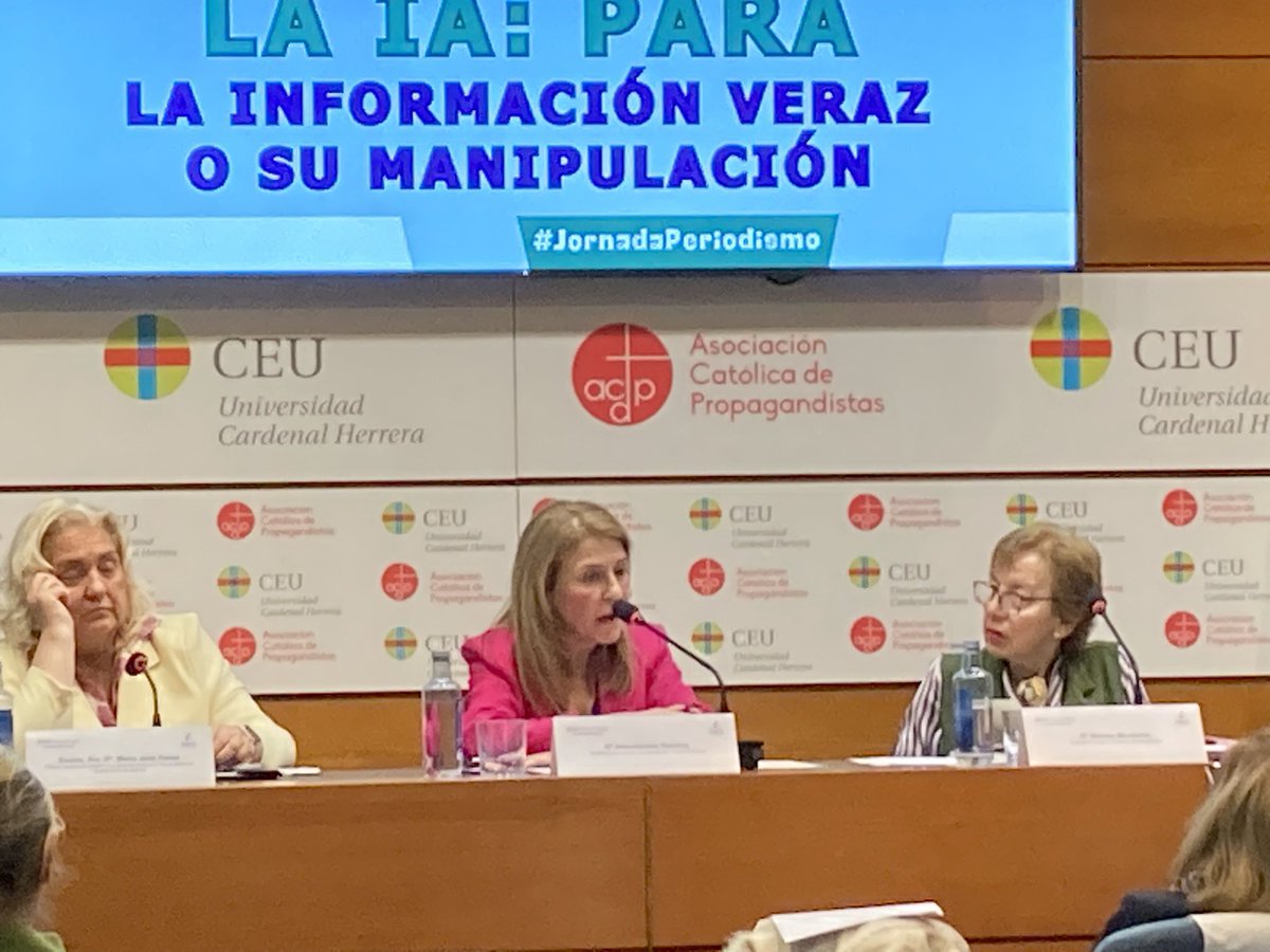 Amparo Ferrando tweet media