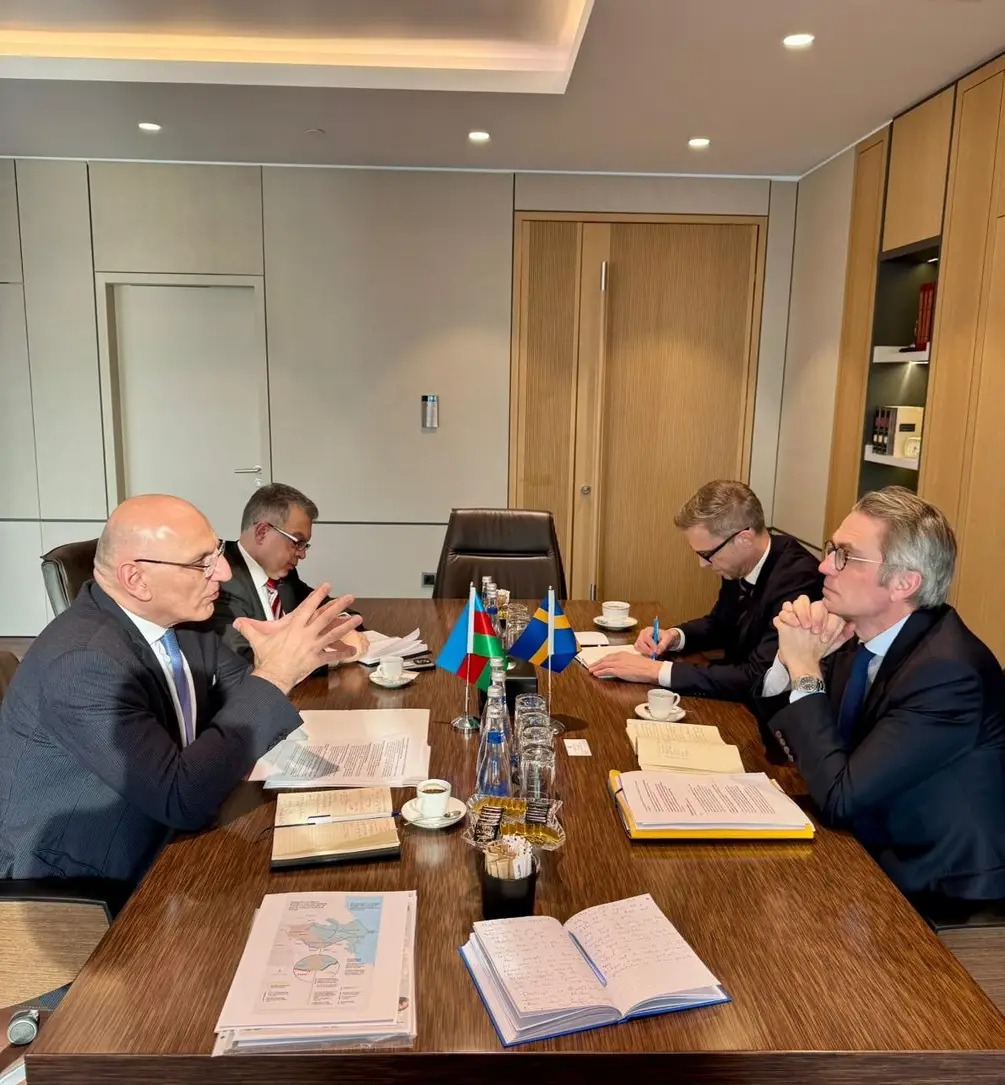 z_ahmadov's tweet photo. 🇦🇿-🇸🇪 Political consultations were held in Baku during the visit of @TobiasThyberg, Director for Eastern Europe & Central Asia @SweMFA.

Meetings with @HikmetHajiyev, Assistant to the President of 🇦🇿, Elchin Amirbayov, Special Representative of the President of 🇦🇿, DFM Fariz Rzayev, and @MATalibli, Director for Europe @AzerbaijanMFA, enabled an in-depth exchange on bilateral relations & international topics.