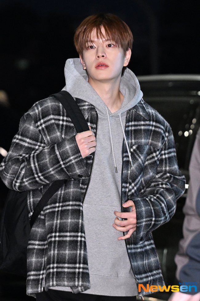 sminiverse_'s tweet photo. 260129 #승민 출국 기사사진 https://t.co/3gVV1pVrzb