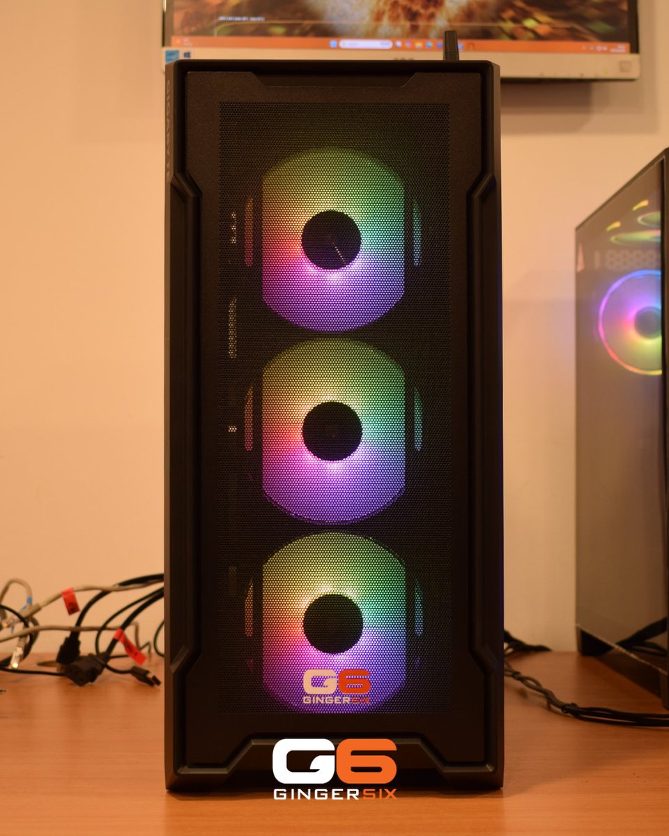 🔥 This customer built a quiet, high-performance rig.

🔧  Core Ultra 7 265KF plus RTX 5060. 32GB DDR5. Dual 2TB drives. Liquid-cooled. Glass case.

🛠️ Build yours today at ginger6.com and make it your own. 

#CustomPC #GamingRig #Ginger6 #RTX5060 #IntelUltra7