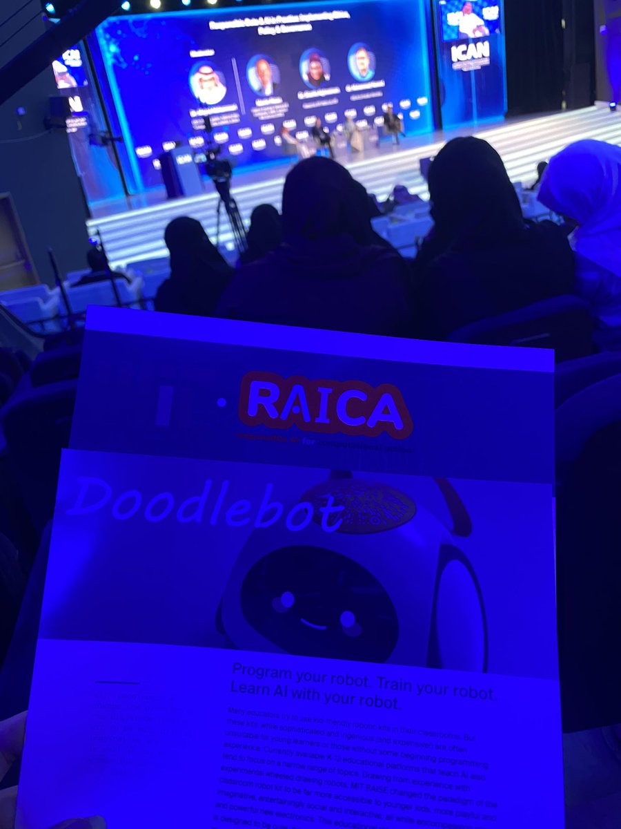 m_arams's tweet photo. صباح الإلهام  🤩💙💙

#سدايا #ICAN2026 #جامعة_الملك_سعود https://t.co/HjfqAEFK1I