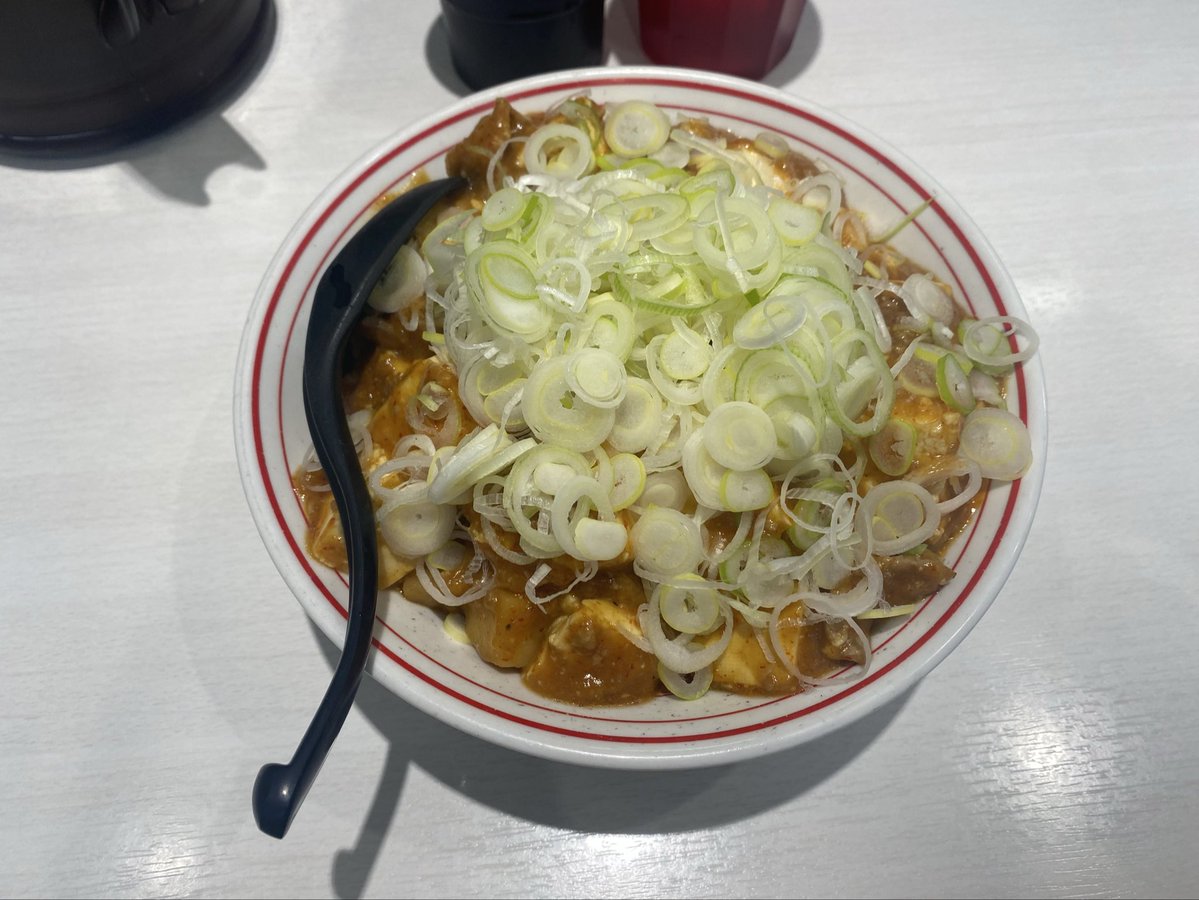 蒙古タンメン中本　川越　2
特製樺太丼、辛おさ、ライス300、ねぎ
突然トカラが食べたくなって我慢できずに中本へ。辛おさ食べるのは初めて味噌ベースが感じられるのかな。ノーマルのトカラも食べたことないかも。
川越のネギの盛りすごい。ありがたい。
