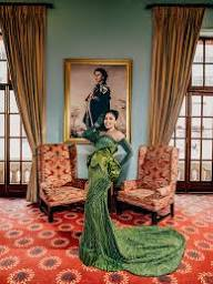 LameliaPar93000's tweet photo. Dear readers, Bridgerton week has arrived. Season 4 premieres this Thursday.
#BridgertonS4 #BenedictBridgerton #LadyWhistledown #TheMasqueradeBall
#RegencyCore 
Read more: https://t.co/6Oath4nHXi https://t.co/Ybi0gZCGXL