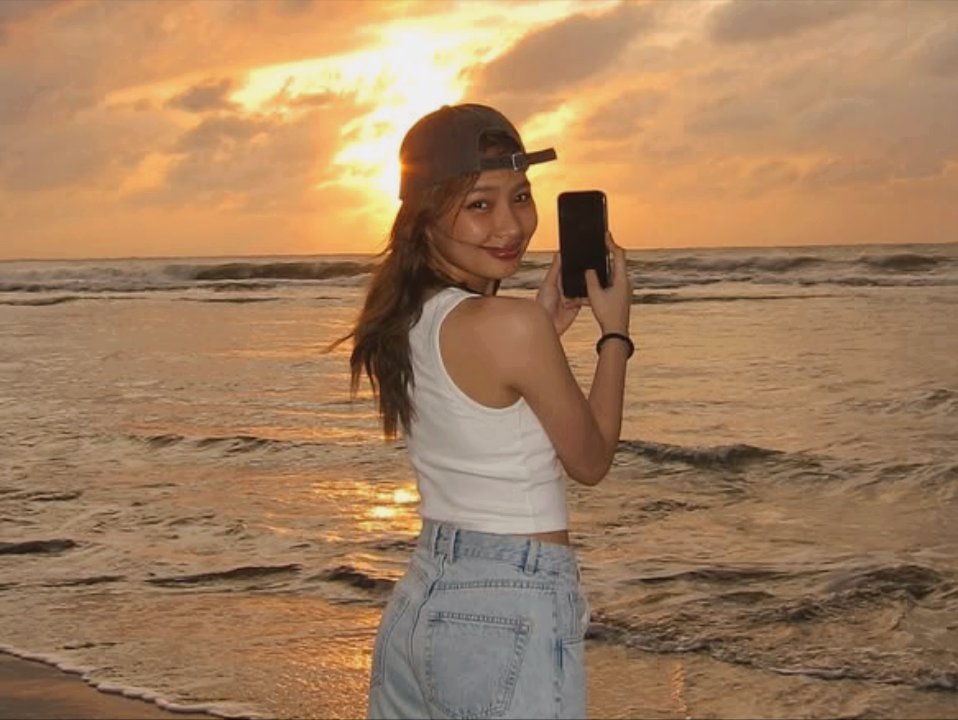 retroyves's tweet image. macolet in elyu