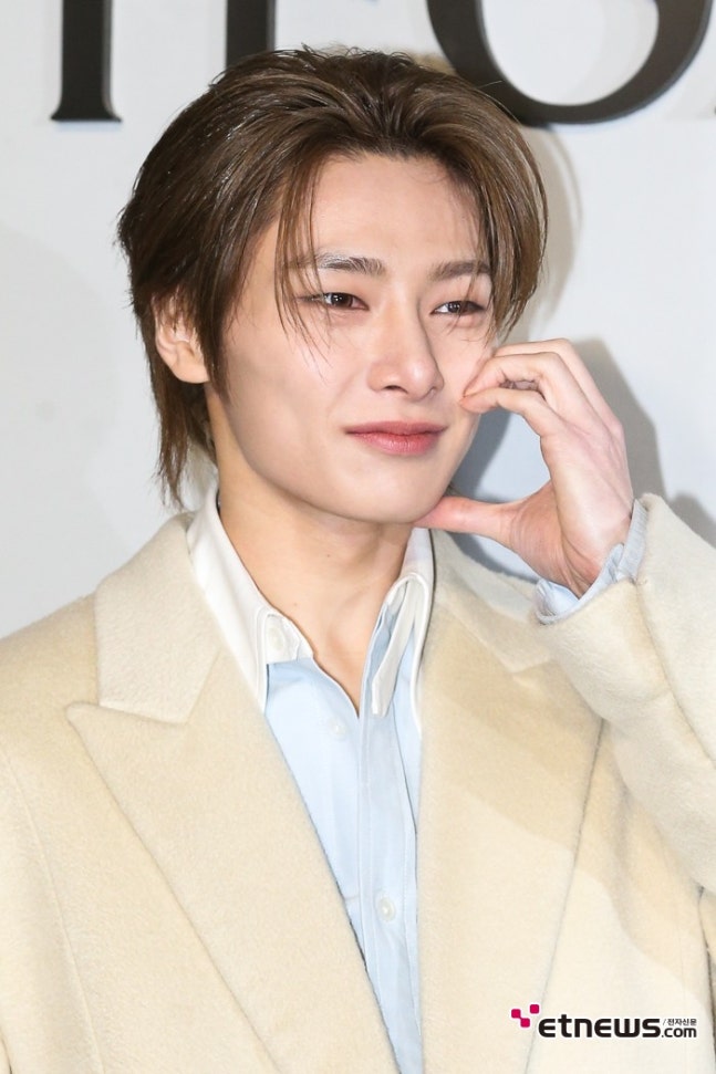 YJIN_INTL's tweet photo. 📸 260128 | NAVER Articles and Press Photos

⭐https://t.co/KIi4fd0I65
⭐https://t.co/8kcEEh6c7J
⭐https://t.co/C6o1OfXQQH
⭐https://t.co/Y6dIgiSGbL
⭐https://t.co/RtDsROpTmR
⭐https://t.co/MpJJWdZ8Nq

I.N THE INTRECCIATO OF BOTTEGA 
#I_NxBottegaVeneta
#I_N #아이엔 https://t.co/dbiuBV1GR9