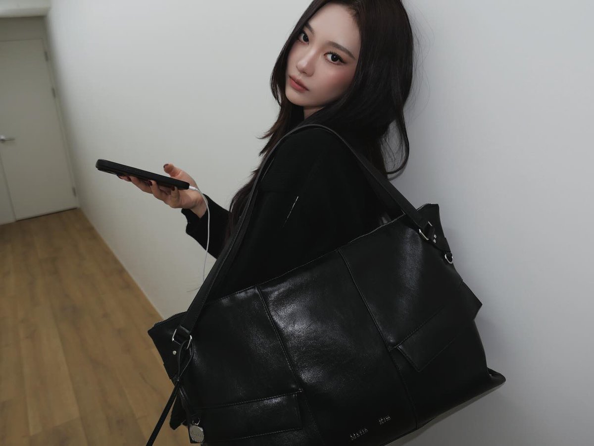 에스파 #닝닝 미담
태어나주셨습니다