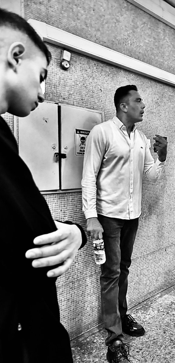 Kara Kışın Ortasında Çiçekler Açacağız,Mevsim Bile Şaşıracak.
"İlker Türker"
#ilkertürker