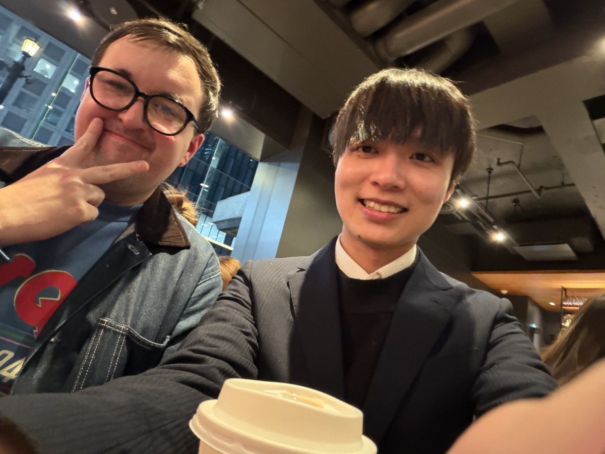 maki1477's tweet photo. 久々に声かけてご飯行っていろいろ語り合ってめっちゃ楽しい時間やったわ😄
我がお酒飲むとテンション高すぎることを忘れるな笑笑 https://t.co/sqNRlUX31h