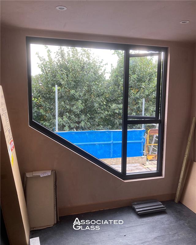 A #bespokeglazing solution for an #architectural space. 

This angled window maximises #naturallight while fitting the room perfectly 🪟✨

Planning a custom solution? Call 📞 020 8508 3821.