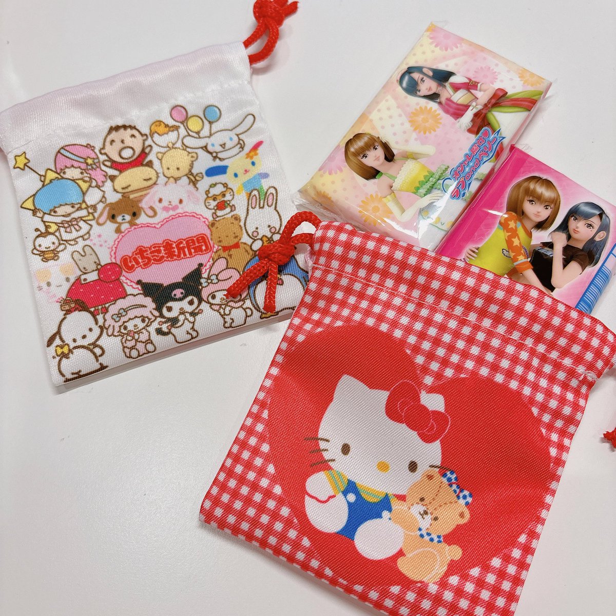 いちごさま ♡ 確認用です(^o^) いちご新聞の付録かわいっ(,,>᎑<,,)୨୧ ラブベリのポケット