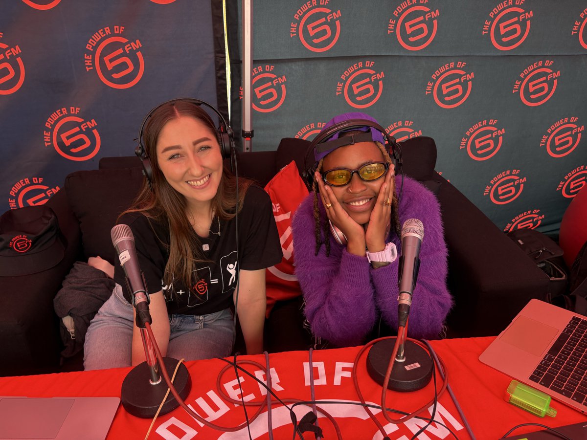 5FM's tweet image. It’s #OWeek and this year’s theme, “Your Campus Adventure Starts Now”, celebrates the excitement, chaos and possibility of stepping into varsity life for the first time. Tune in to #5Lunch with @StandardBankZA 12-3pm 🤩