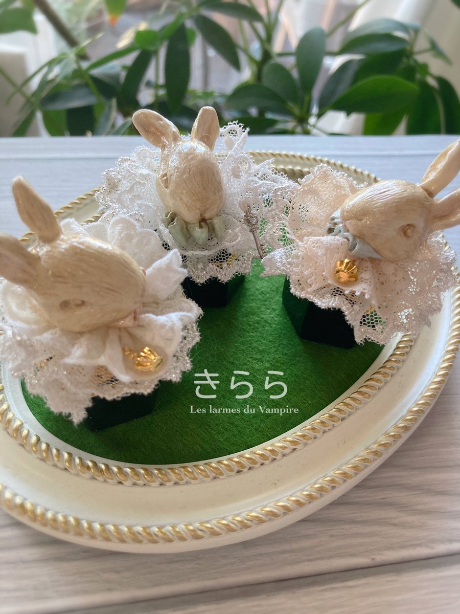 本日納品致しました【ホワイトブーケ/白うさぎのリング】はこちらの3点