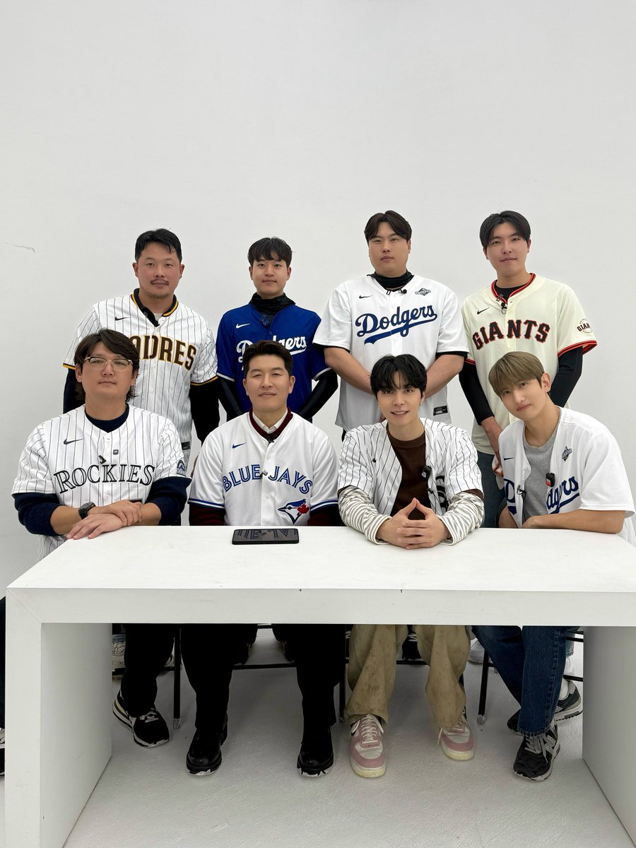 ⚾️ 𝗠𝗘𝗥𝗥𝗬𝗧𝗔𝗟𝗞 ⚾️

#JOHNNY #쟈니
#NCT #NCT127
#MAXCHANGMIN #TVXQ!
#김선우 #김병현 #류현진 
#메리톡 #메이저리그톡
#MERRYTALK #MLB
#MAJORLEAGUE #MAJORLEAGUETALK