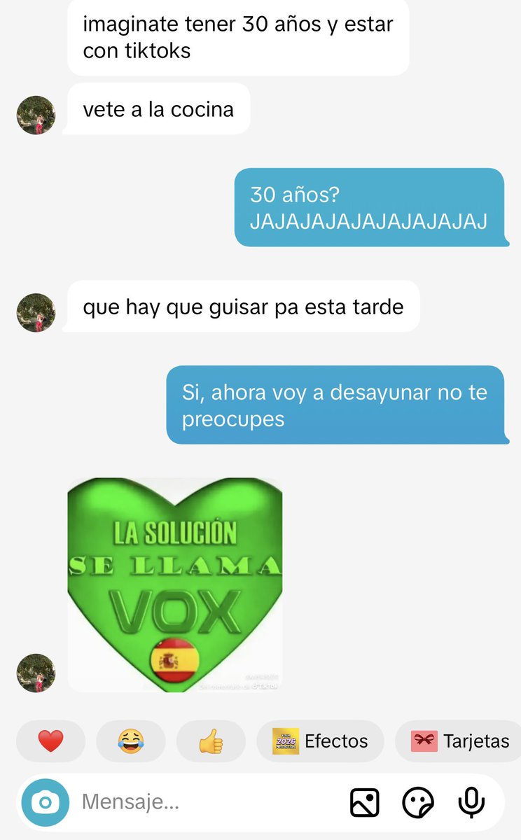 Ni un solo “moro”, como ellos dicen, deseándome la muerte. Todos españoles 

Esta es la libertad de expresión que promueve la derecha. Amenazar, insultar y deshumanizar a mujeres hasta que abandonen el espacio público. Hasta que volvamos a las cocinas. 

Ascazo total.