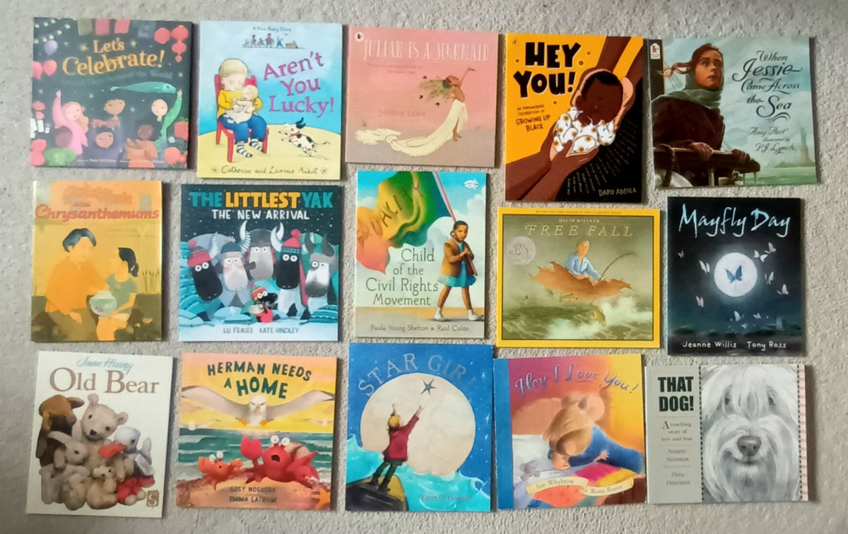 SCHOOLS!

Here are fifteen books.

I'm giving them away. 

If you're a UK school and would like them, let me know. 

I'll pick one of you this evening.

You can share it too, if you like. 

Ta.
