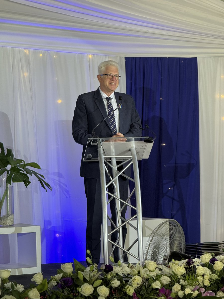 WCEDnews's tweet image. “The Western Cape class of 2025 has once again demonstrated that excellence is not accidental. It is the result of years of dogged determination, consistent effort and strong support systems.” - Premier @alanwinde #Classof2025