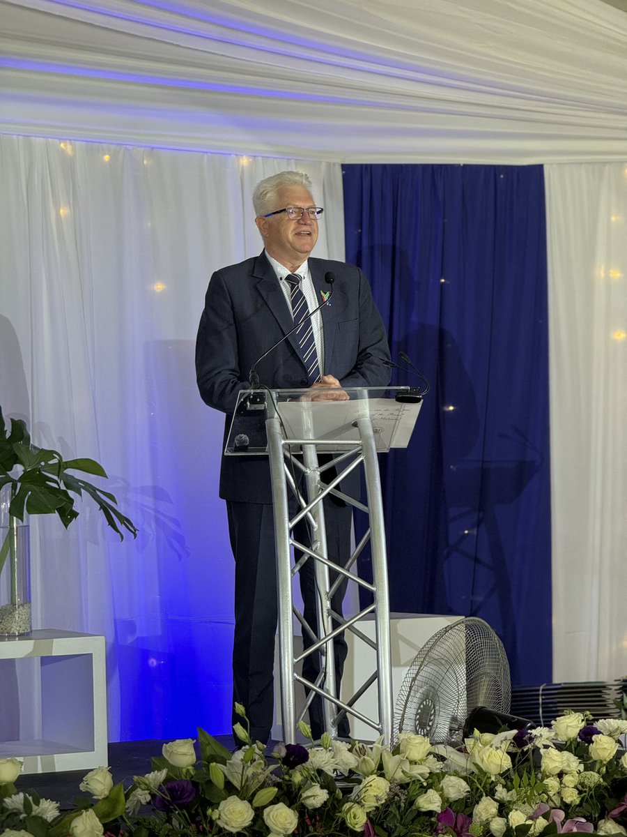 WCEDnews's tweet image. “Our Education Department is anchored in the centre of our economy. And you, our teachers and learners, have all set your pathway to a career and place in our economy.” - @alanwinde #Classof2025