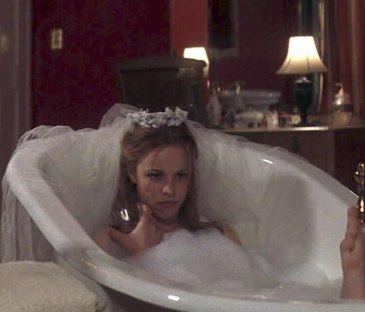 cinevow's tweet photo. Rachel McAdams in The Notebook, 2004 https://t.co/GJnTf58re2