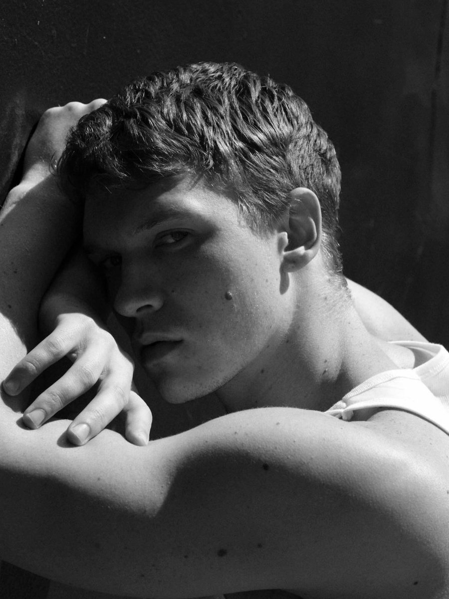 storriephotos's tweet image. New/old photos from Connor Storrie's photoshoot with Hadassi in 2024.

Hadassi | Instagram.