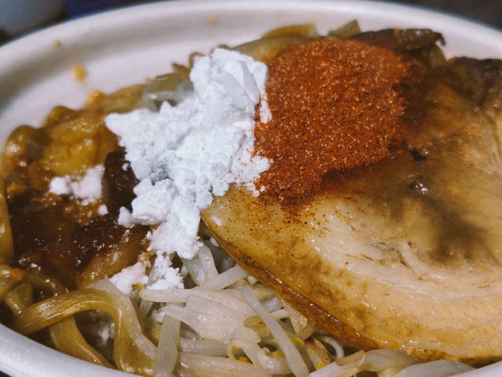 疲れた時は豚ラーにL−グルタミンとオリジナルシーズニングぶち込んどきゃなんとかなる