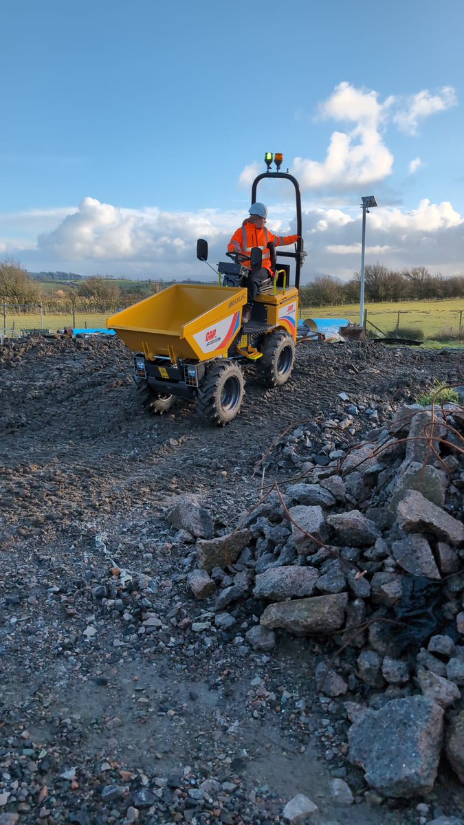 ClaymoreTrain's tweet photo. NPORS Experienced Worker Tests

Have a look at these images captured by our trainer Mark during some recent NPORS testing! ⭐

✉️ info@claymoretraining.co.uk
📞 01236 347 147
💻https://t.co/AqLnZYUQBc https://t.co/E1knHbbqeO