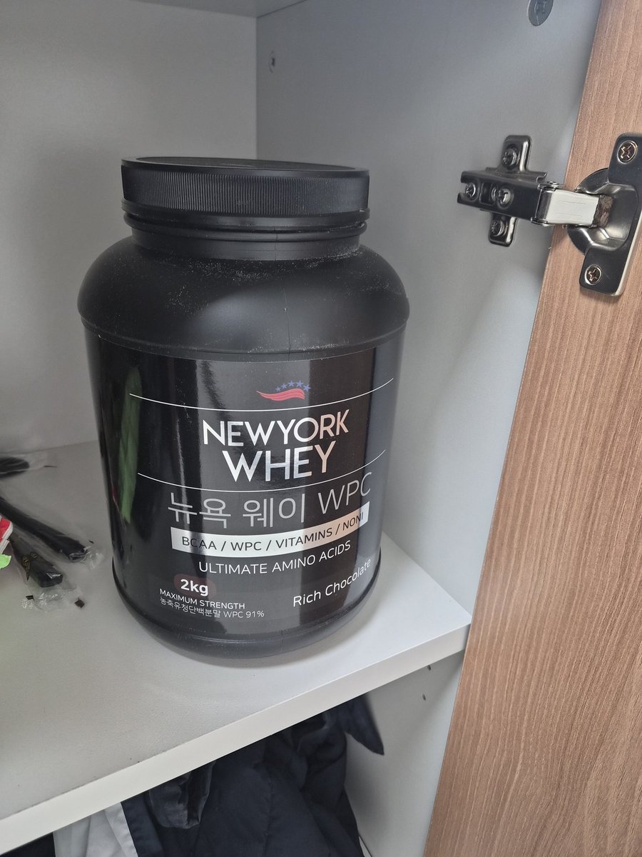 KangNode's tweet image. 마운자로 1일차

식단지키기 실패..억지로 먹으려했지만 배부른 느낌이 강해서 식단지키기 실패했습니다ㅠ 식단도 1일 총 칼로리가 약 800칼로리 정도 되는데 이것도 먹기 버겁네요ㄷㄷ

점심은 먹을 수 있는데 저녁에 퇴근 후 운동하고나서 밥먹는게 쉽지않습니다.

건강하게 살빼기위해선 탄지단을