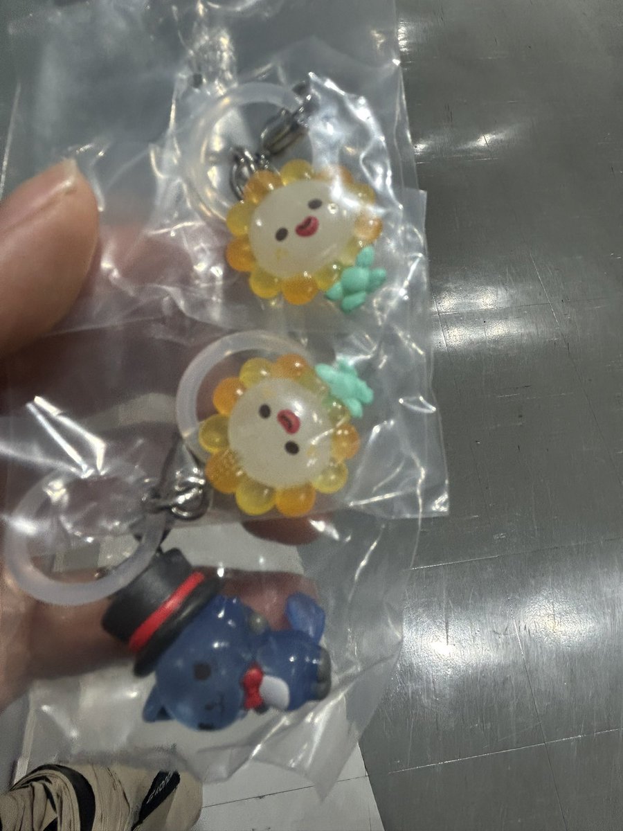 5k2__90k's tweet photo. JOCHUM ジェオチャム JO1 ガチャ めじるしアクセサリー めじるし 交換

【譲】　レイン　Bira

【求】　マイクン

名古屋手渡し可能な方優先。
検索からでもお気軽にお声掛けください！

#JOCHUM交換 https://t.co/4vAvZ3i4Zq
