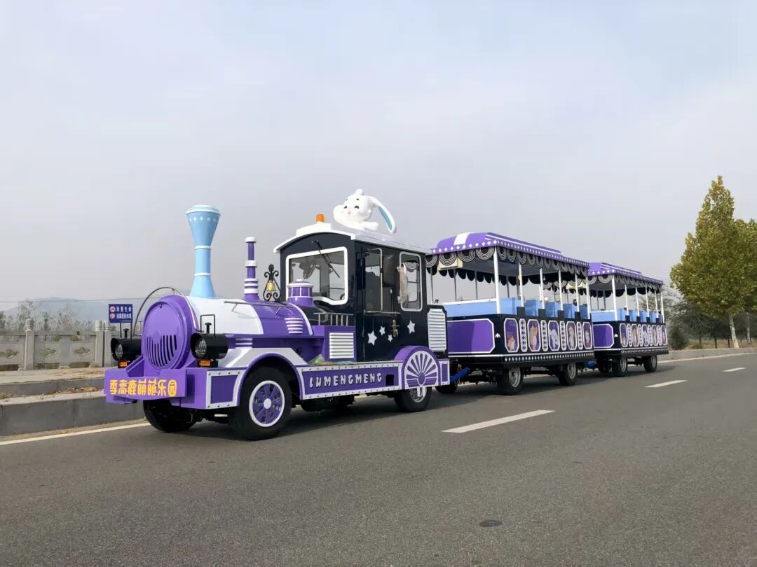 Travel frequently? You must be familiar with sightseeing trains. Recently, sightseeing trains produced in Jiangsu's Lianyungang has made its way to Portugal, marking the first European order successfully delivered by the company. Toot toot, all aboard! #ChinaTravel #foreigntrade