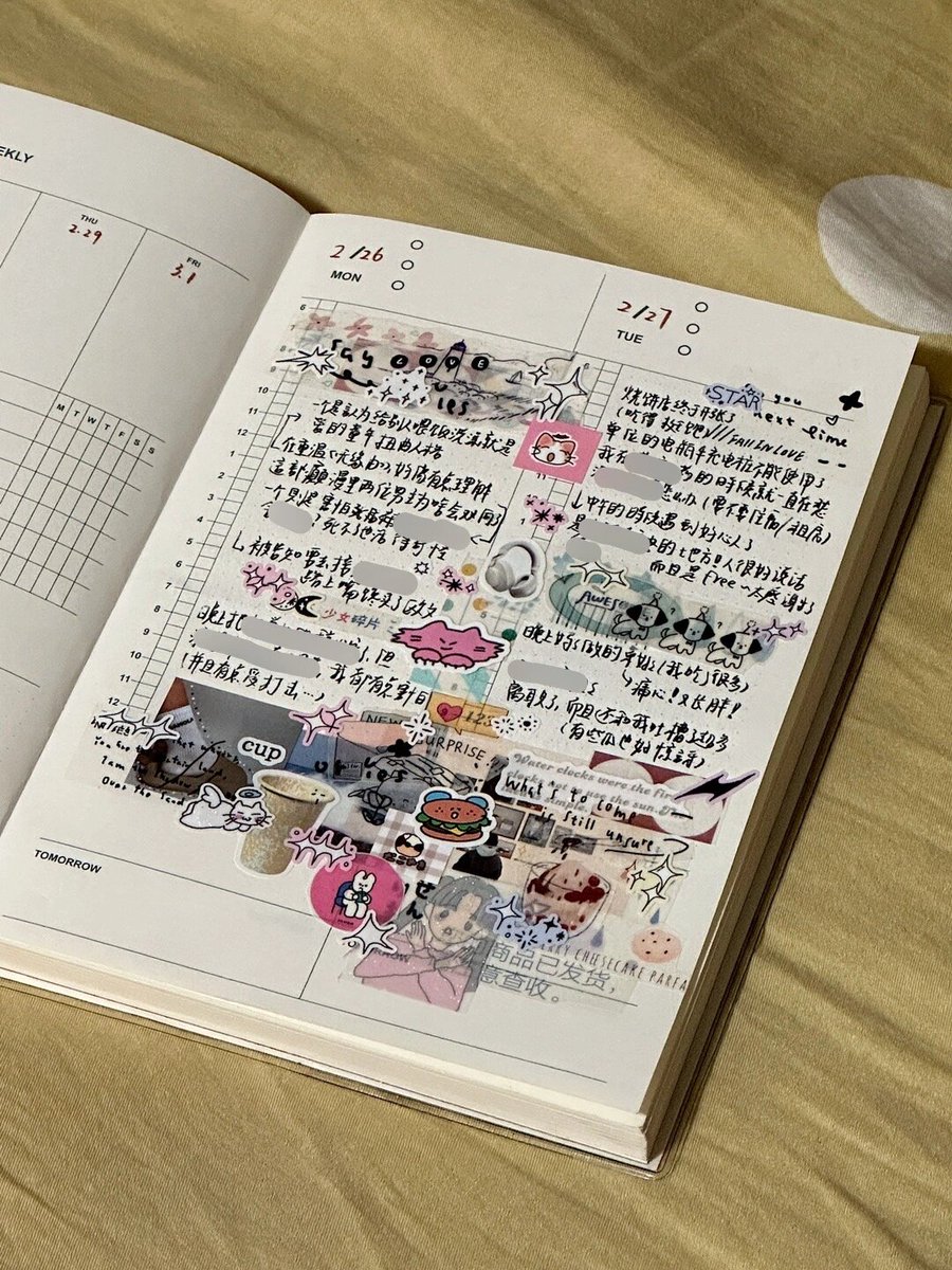 andrew642841399's tweet photo. 「桌面乱？3步搞定清爽办公区：①分类收纳盒归置文具/数据线 ②显示器+笔记本支架抬升视线 ③植物/香薰点缀加氛围 效率感拉满」 https://t.co/4fwvKIv0Ac
