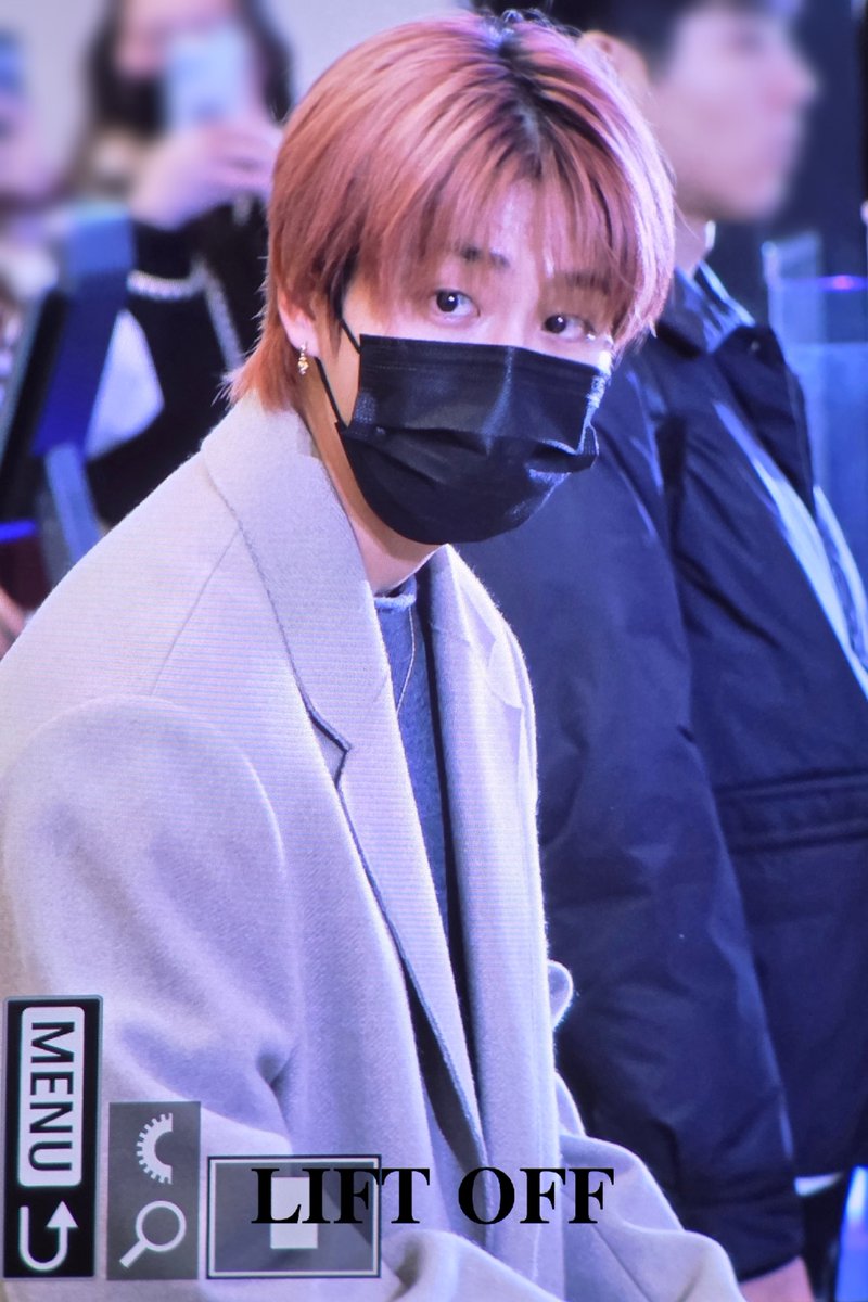 𝐋𝐈𝐅𝐓 𝐎𝐅𝐅 tweet media