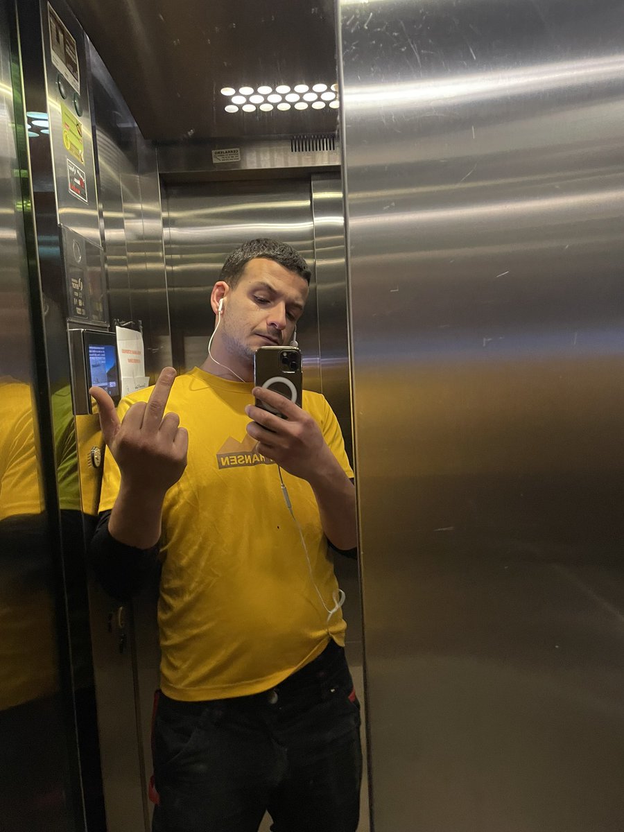 ALPHA KARIM 🤑 tweet media