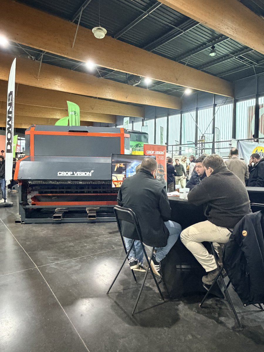 Nous sommes à Arras pour le salon PRO POM ! 🥔
🔸Retrouvez DOWNS sur le stand 64 
Venez nous rencontrer pour découvrir nos solutions de tri et stockage de pommes de terre, mais surtout notre CropVision+ 
A tout à l'heure !