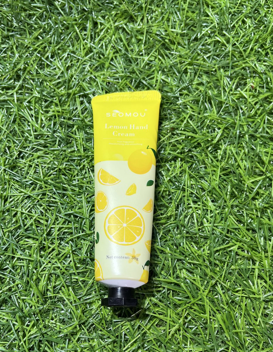 sisiolojuede1's tweet image. Hand cream 

Price : N1200
#glowandgobysisiolojuede #handcream