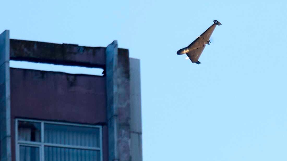 Lukashenka’s regime is helping Russia coordinate drone attacks on Ukraine, including by using mobile communication towers in Belarus to emit navigation signals, according to <a href="/UKRINFORM/">Ukrinform</a>. 

This makes the regime directly complicit in terror against Ukrainian cities and civilians.