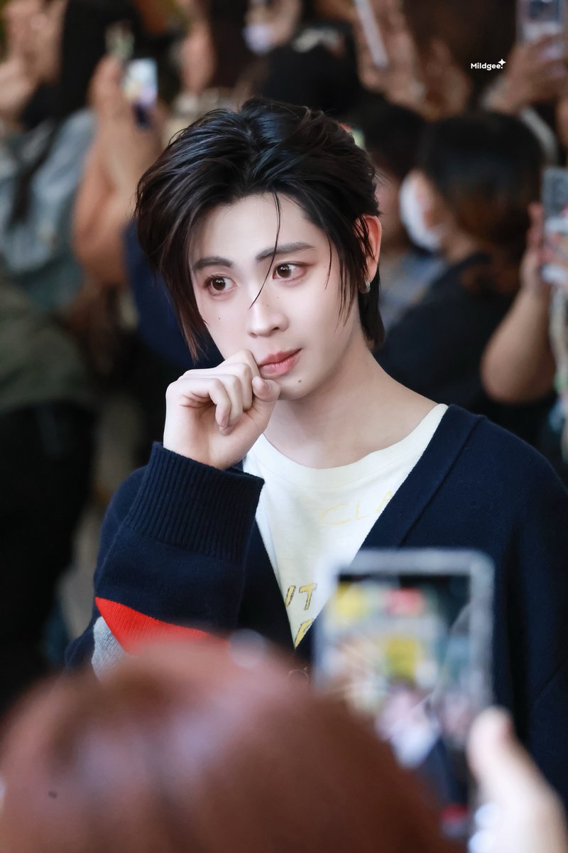 mildgee29's tweet photo. เฟิร์สเกาหนวดแมว 🐱🥺🫠

KNP TFO AT COACH SHOP
#CoachNYxTleFirstOne 
#Firstone : @firstone_wnk https://t.co/da0MlxIQI6