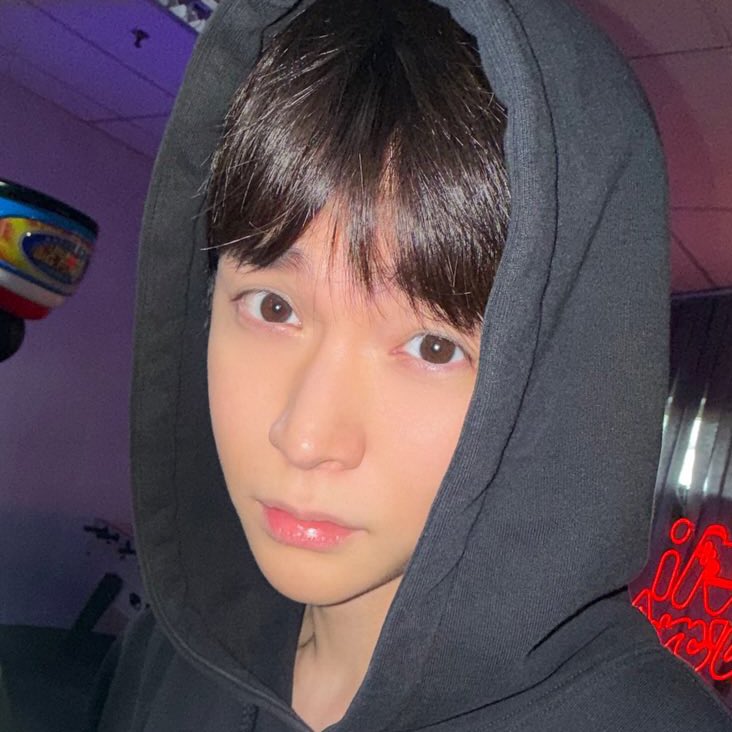 withlovechokun's tweet image. ใครเอา ลงชื่อ