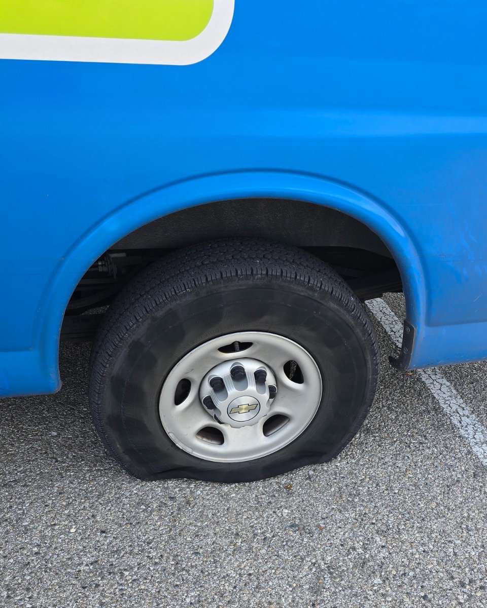 Tg_cinci's tweet photo. Flat tire? Cold morning? Long day ahead? 

Yep — it happens. But we show up anyway. 💪 

Because every homeowner counting on us deserves our best, even when the road gets bumpy. Tough days don’t stop us — they shape us. 💚 

#MAXMotivation #YouGotThis https://t.co/8PZPMdil4s