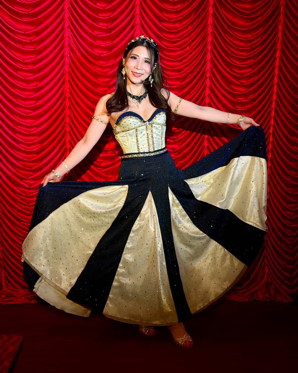 本日<a href="/afterpartytokyo/">AFTER PARTY TOKYO 歌舞伎町リトルキャバレー</a> 
ご来店ありがとうございました✨✨
今日はオレーヌさん、アンネさん💗
お二人とも美しくて神々しかった🥹✨
私は今日は2周年作をやりました！
明るく変化していく星空をイメージしたショーです💫