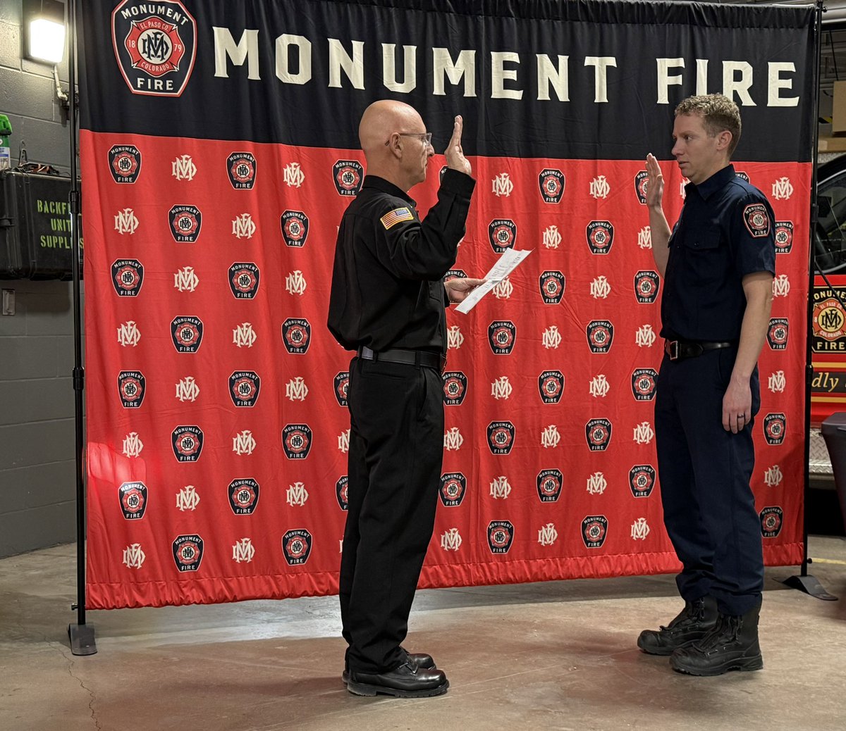 MonumentFire tweet media