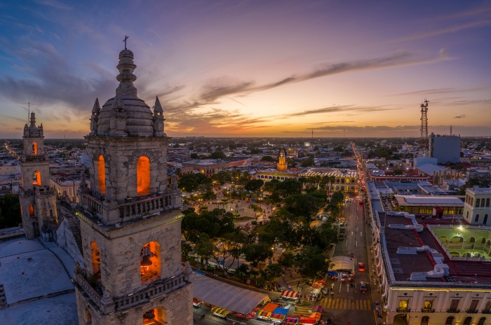 ffeldmeier's tweet image. As the World Cup brings fans to different regions, cities like Mérida, Mexico are stepping into the spotlight. With its strategic location world‑class gastronomy, it’s positioning itself as a short getaway alongside the excitement of the tournament. ow.ly/oHNs30sT2y0