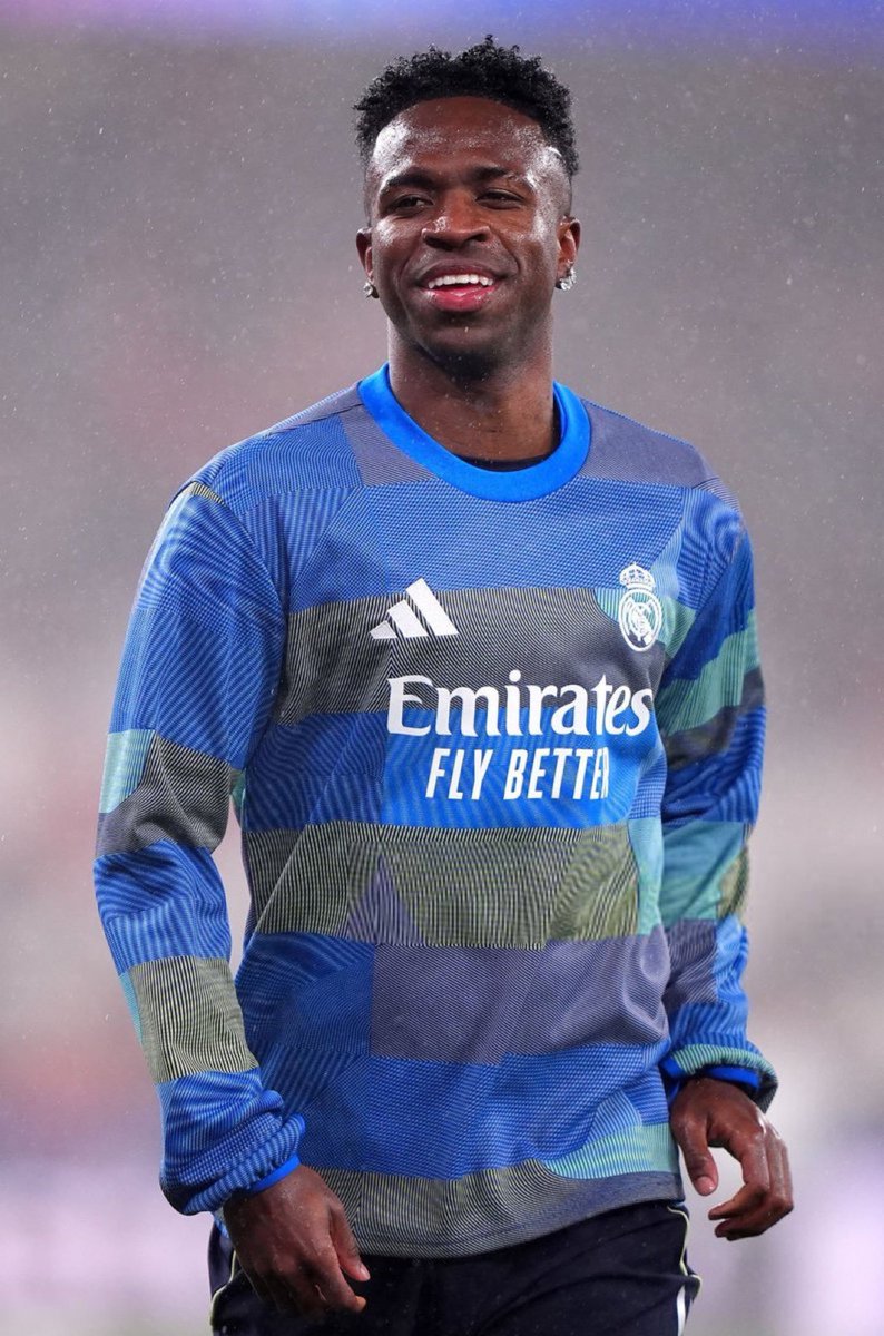 🚨🚨🚨🗣️ مانولو لاما |

لم يتمكن فينيسيوس، في مباراة يحتاج فيها ريال مدريد إلى إحداث الفارق، من تجاوز حتى الظهير البوسني.