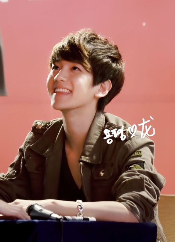 14 YEARS WITH BAEKHYUN 🤍

#큥_데뷔14주년_축하해 
#14YearsWithBaekhyun