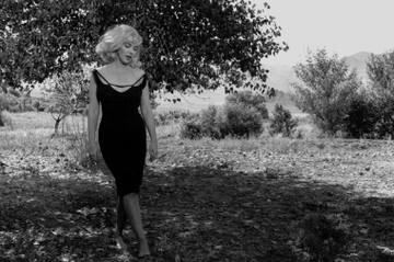 ProfesorJonk's tweet photo. "La fotografía es un fenómeno extraño... Confías en tu ojo y no puedes evitar desnudar tu alma".
Inge Morath.
Fotógrafos que nos emocionan.
#Efemeride #IngeMorath #fotografia https://t.co/dSX6B98wMc