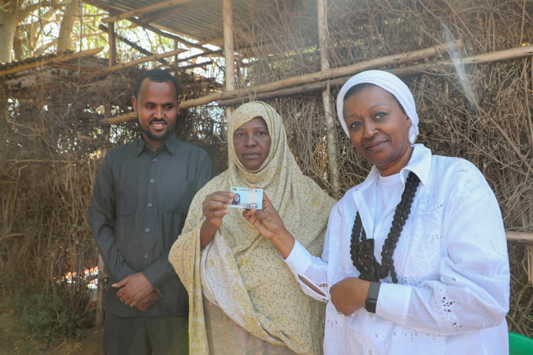 AissatNdiaye's tweet image. I’m in Qoloji IDP site #Somali today where biometric Digital Fayda IDs are being rolled out. Most shared how this "changed everything", they now have a legal existence, open businesses and finally plan for their future.  

🙏 @EDRMC_info &amp;amp; @SRSPresident_ for your leadership.